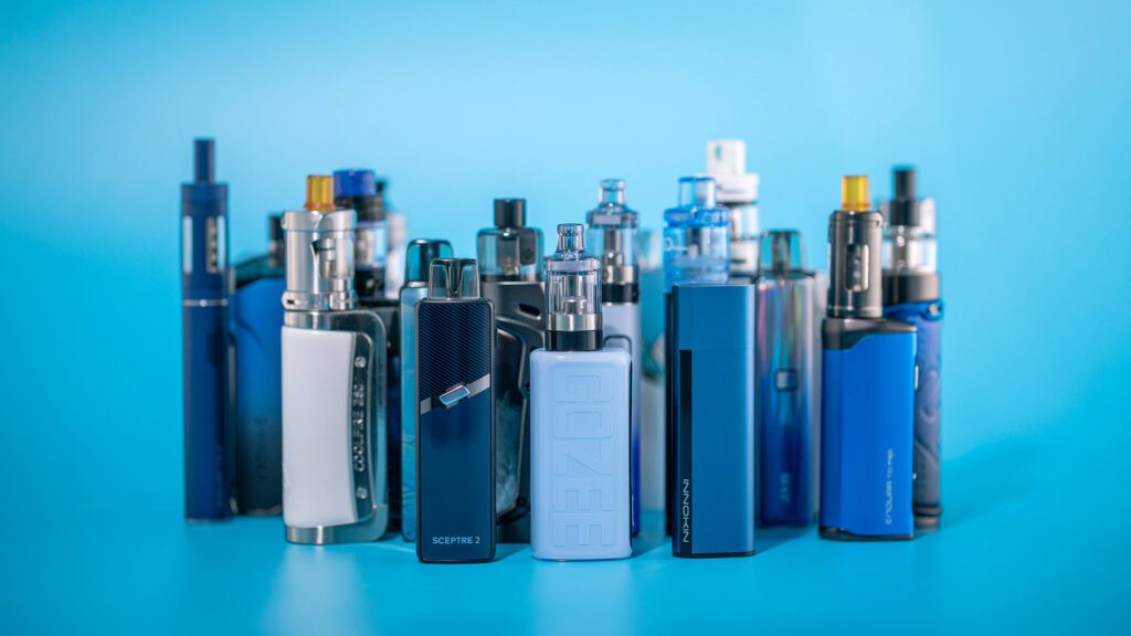 مزایای ویپ کشیدن و مقایسه آن با سیگار - vape blue